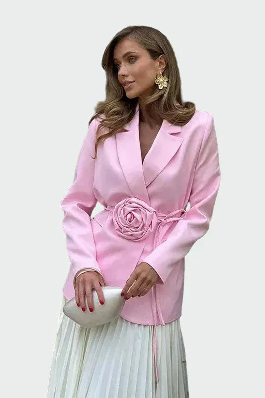 Kärt | Eleganta bleizere ar rozā akcentu