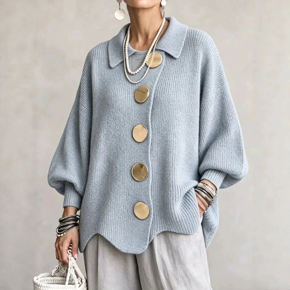 Karina | Oversize kardigans ar apkakli un pogām